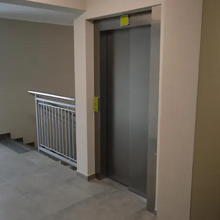 M&i Apartment *